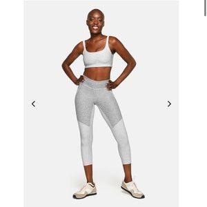 Outdoor Voices | 3/4 Two-Tone Leggings